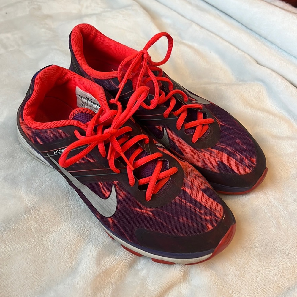 Nike Athletic Shoe, dual fusion, flywire, training shoes